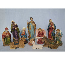 Load image into Gallery viewer, Large 10 Piece Nativity Set
